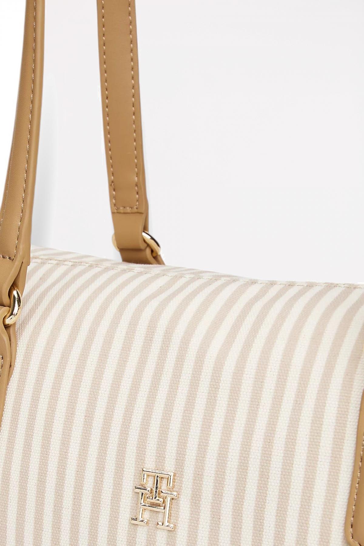 TOMMY HILFIGER POPPY SUMMER TOTE en color MARRON CLARO  (4)