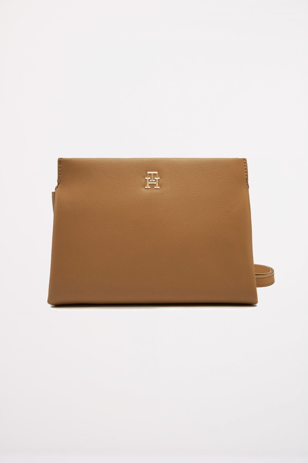 TOMMY HILFIGER LEGACY MINI CROSSOVER en color MARRON CLARO  (1)