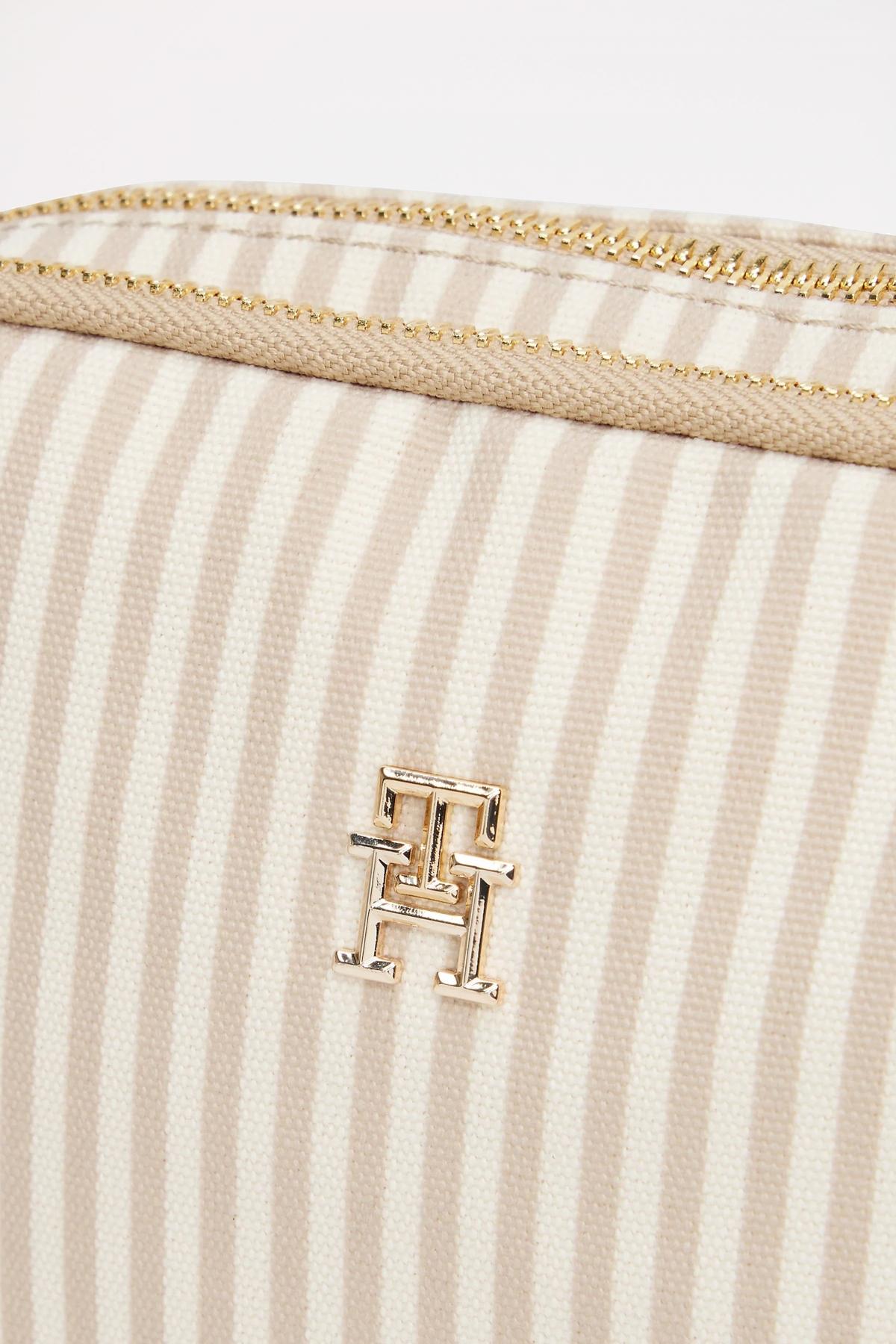 TOMMY HILFIGER POPPY SUMMER CAMERA BAG en color MARRON CLARO  (4)