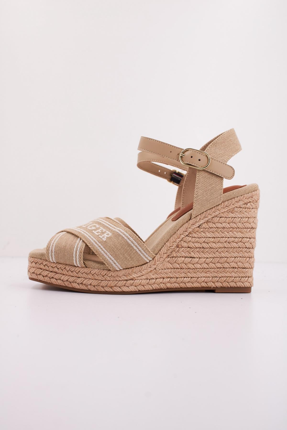 TOMMY HILFIGER FWFW en color MARRON CLARO  (1)