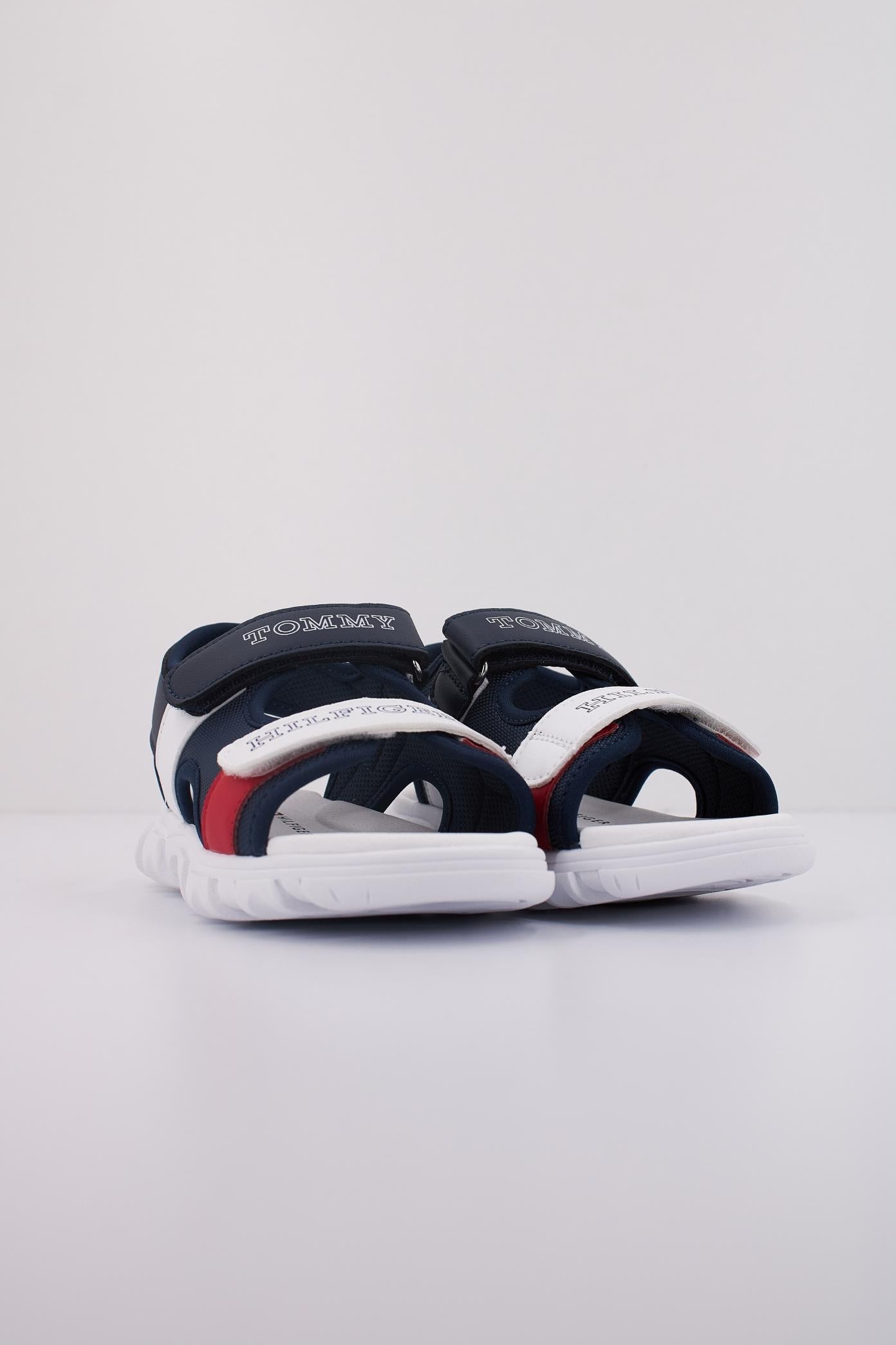 TOMMY HILFIGER TB  en color AZUL  (2)