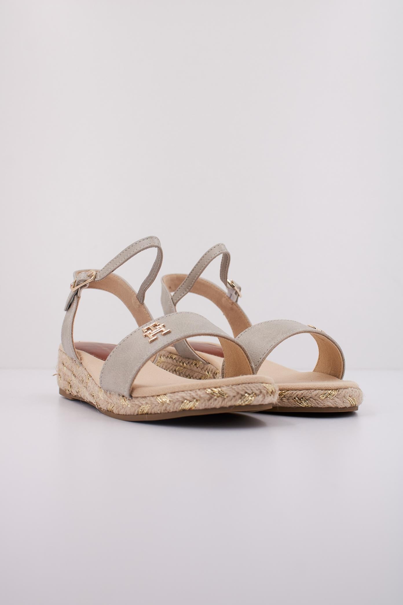 TOMMY HILFIGER TA  en color BRONCE  (2)