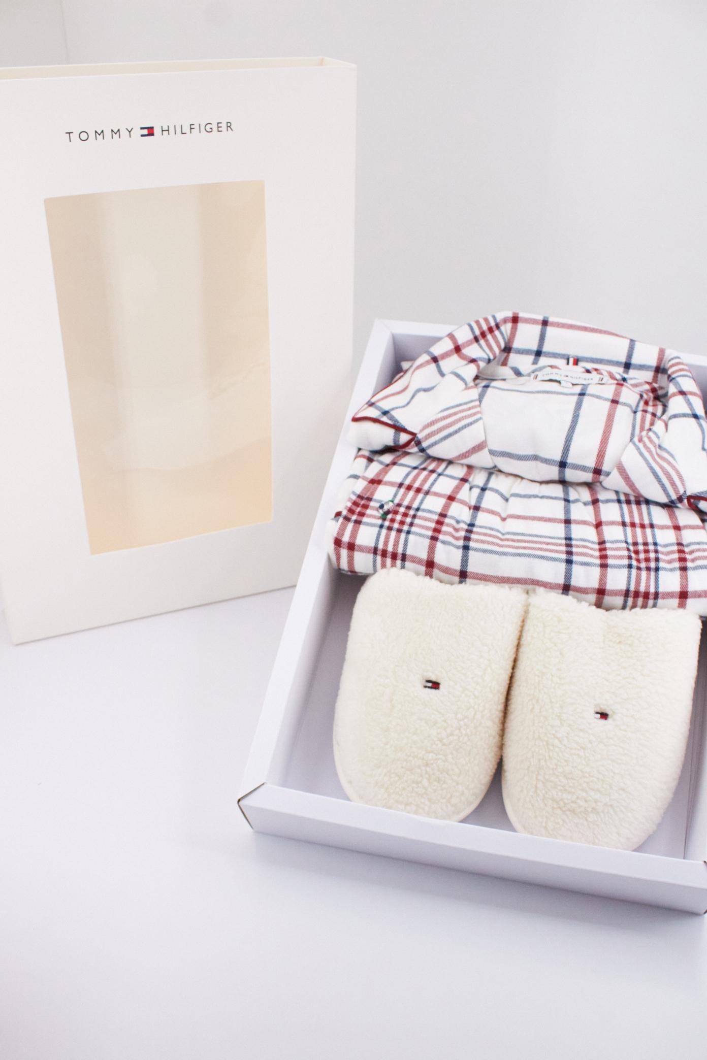 TOMMY HILFIGER  GIFT LS FLNL SHIRT SET S  en color BLANCO  (1)