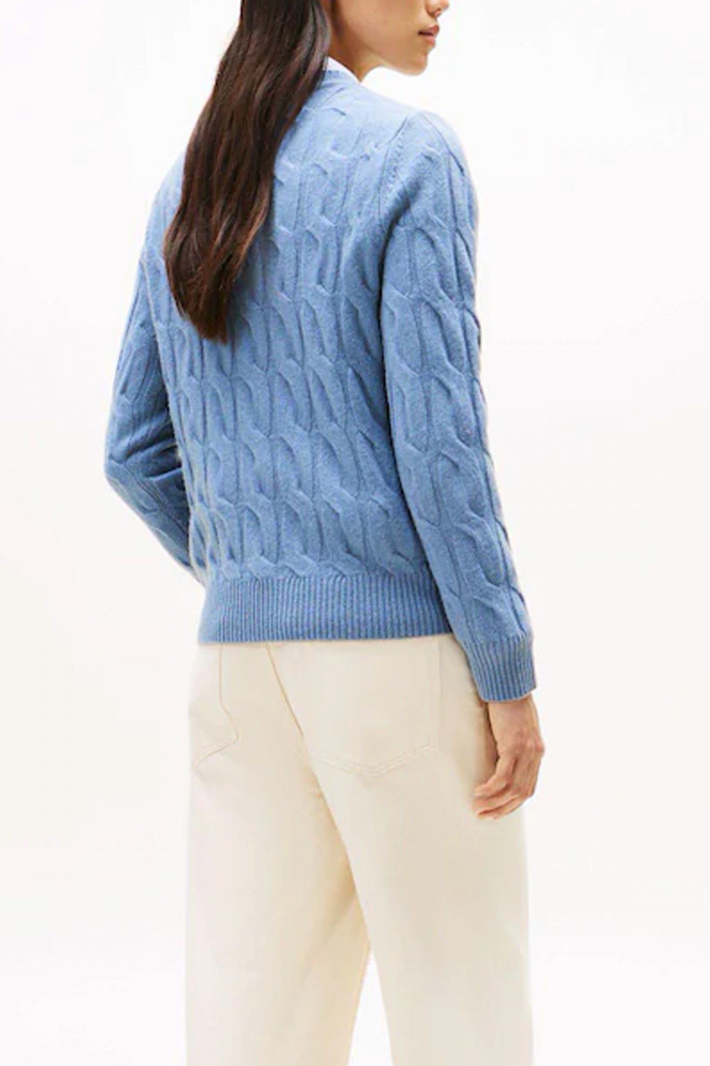 TOMMY HILFIGER  SOFT WOOL CABLE C-NK LS  en color AZUL  (2)