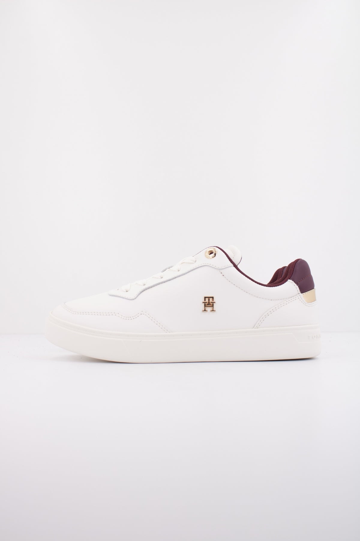 TOMMY HILFIGER ELEVATED COURT SNEAKER en color BLANCO  (1)
