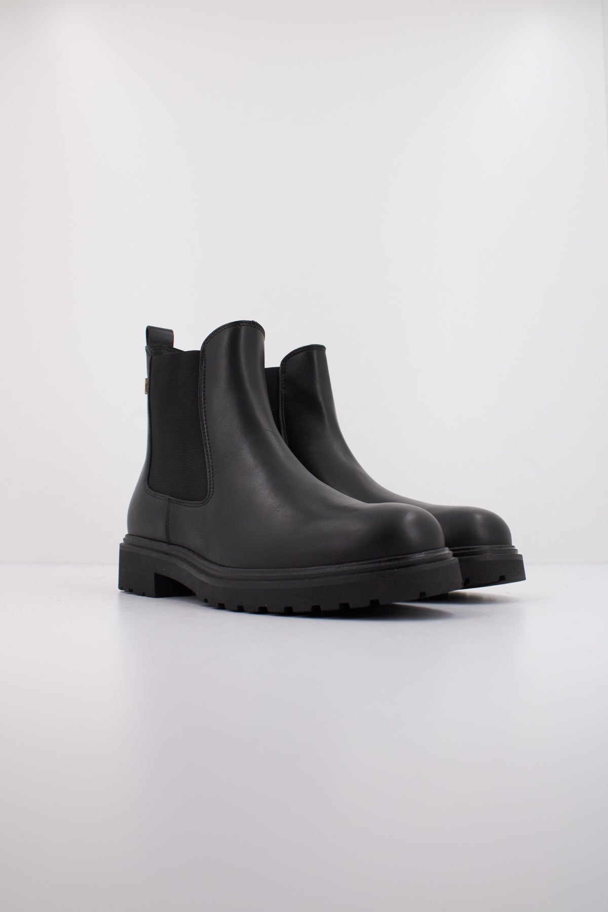 TOMMY HILFIGER TH LEATHER CLEATED CHELS en color NEGRO  (2)