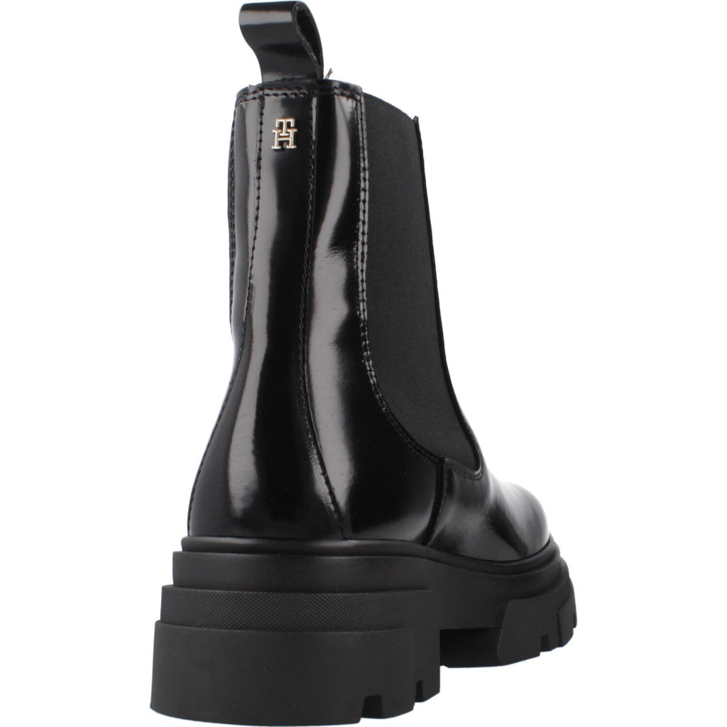 TOMMY HILFIGER TH SHINY LEATHER CHELSEA en color NEGRO  (3)