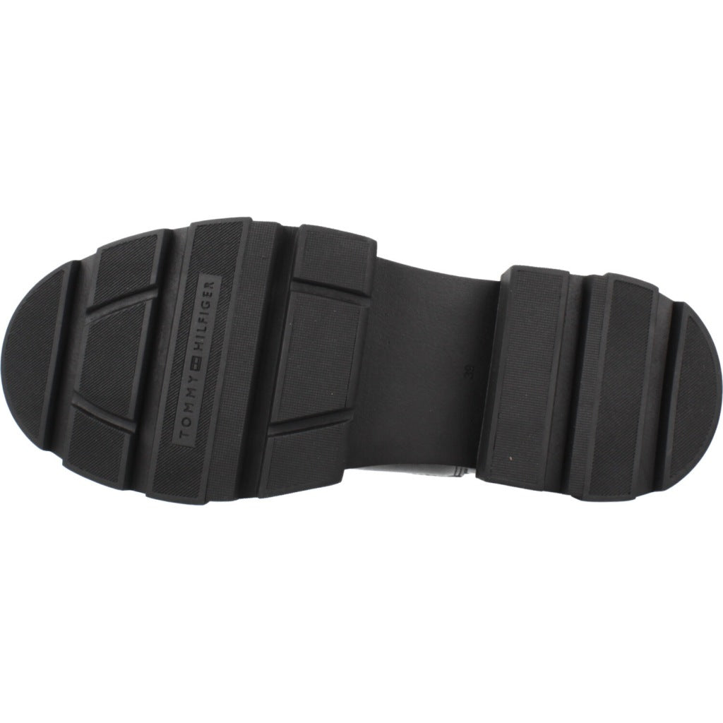 TOMMY HILFIGER TH SHINY LEATHER CHELSEA en color NEGRO  (6)