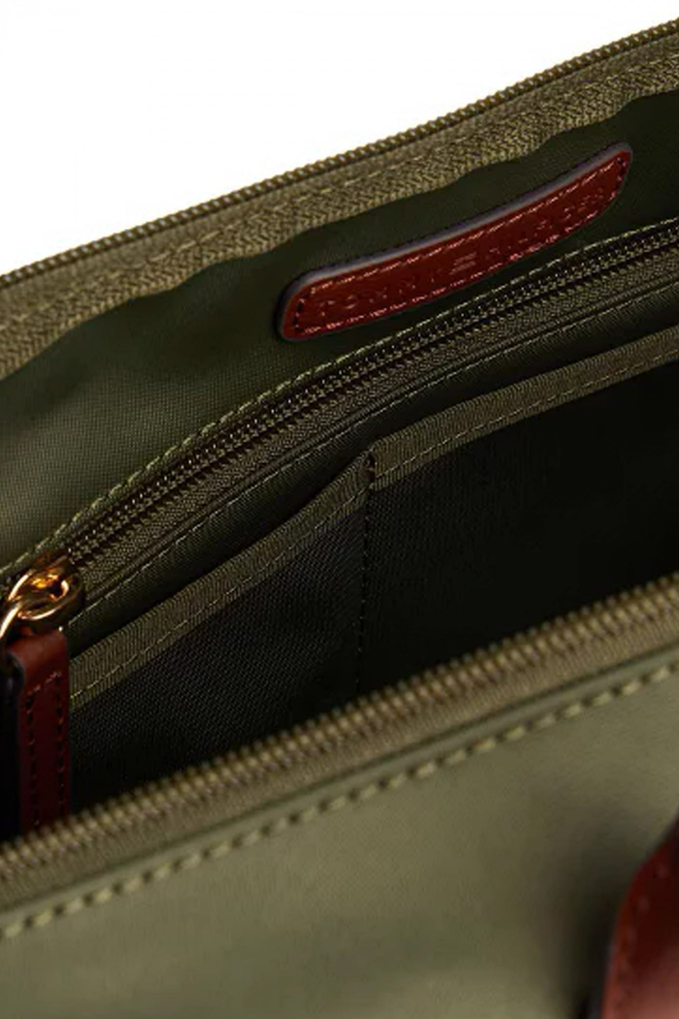 TOMMY HILFIGER  POPETTE TOTE  en color VERDE  (3)