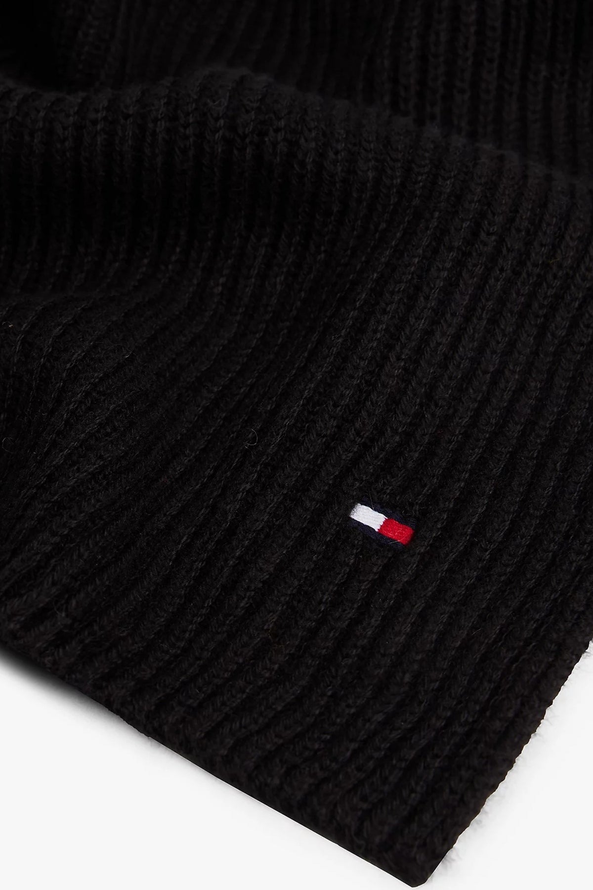 TOMMY HILFIGER TH FLAG PIMA COTTON CASH en color NEGRO  (2)