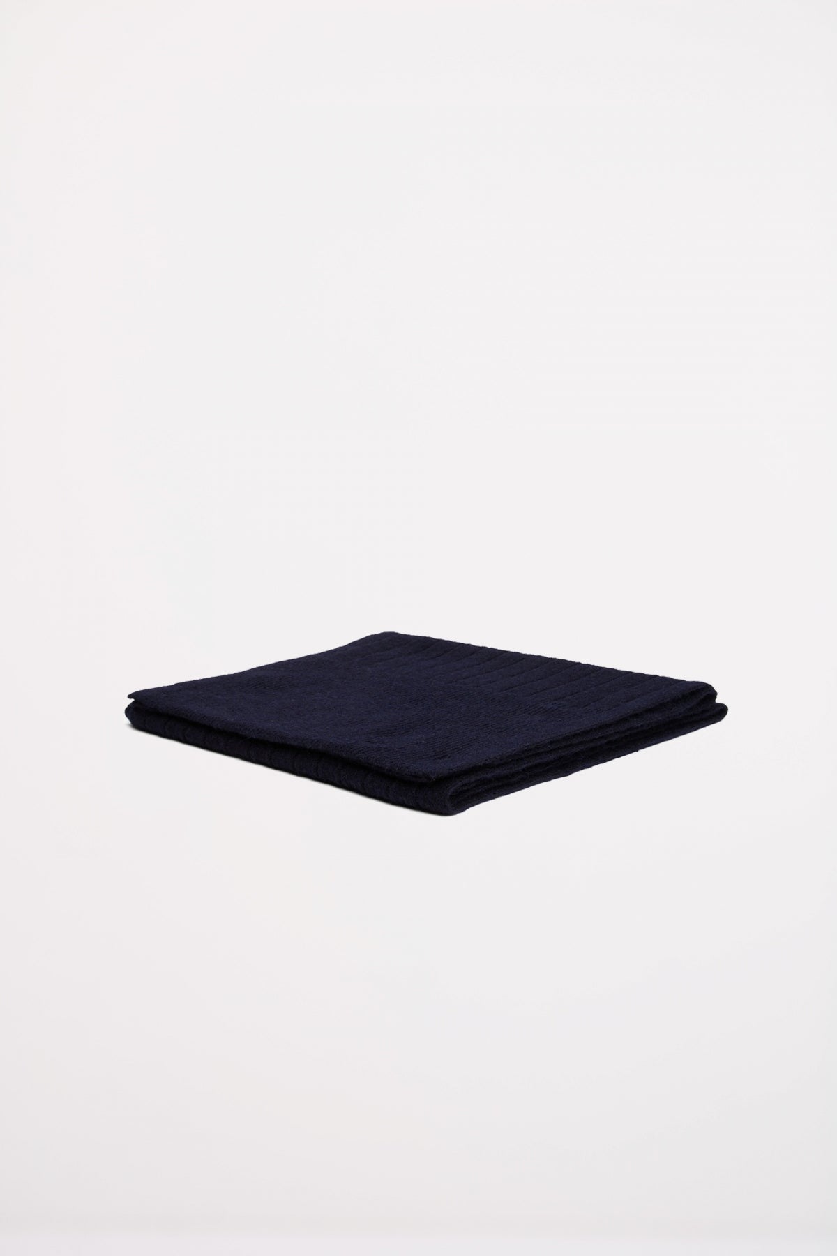TOMMY HILFIGER TH FLAG FLUFFY SCARF en color AZUL  (3)
