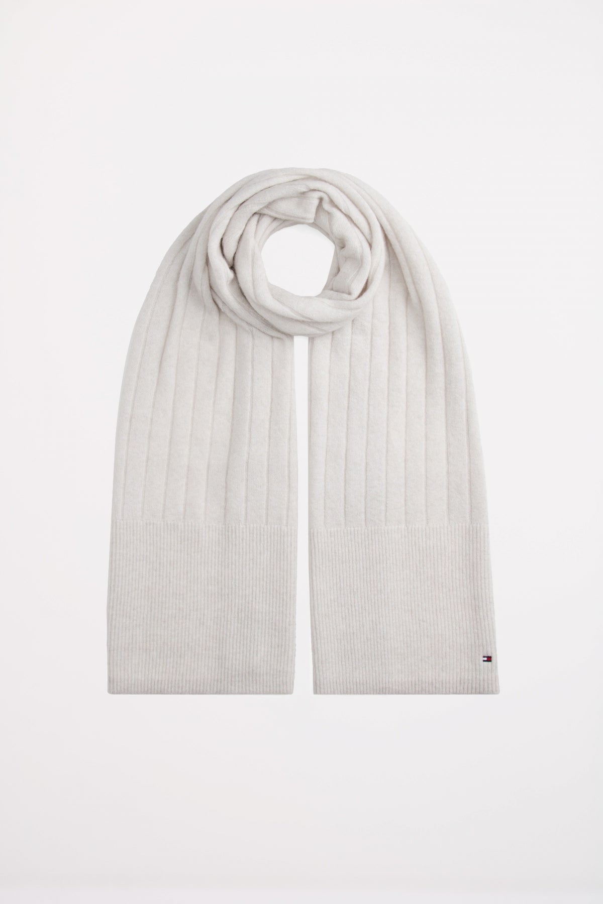 TOMMY HILFIGER TH FLAG FLUFFY SCARF en color GRIS  (1)