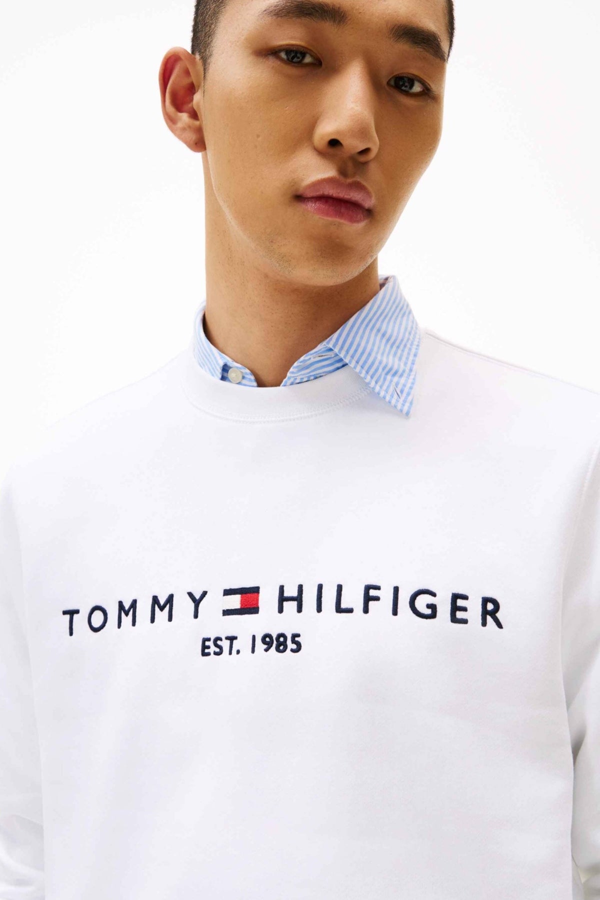 TOMMY HILFIGER TOMMY LOGO SWEATSHIRT en color BLANCO  (4)