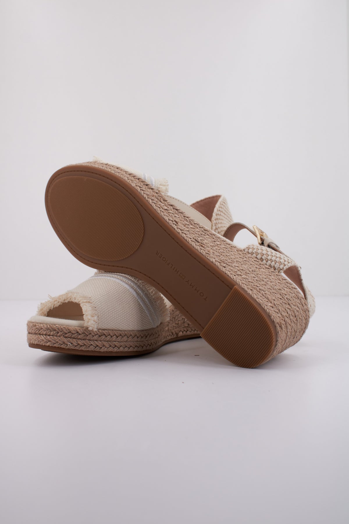 TOMMY HILFIGER EILEEN en color BEIS  (5)