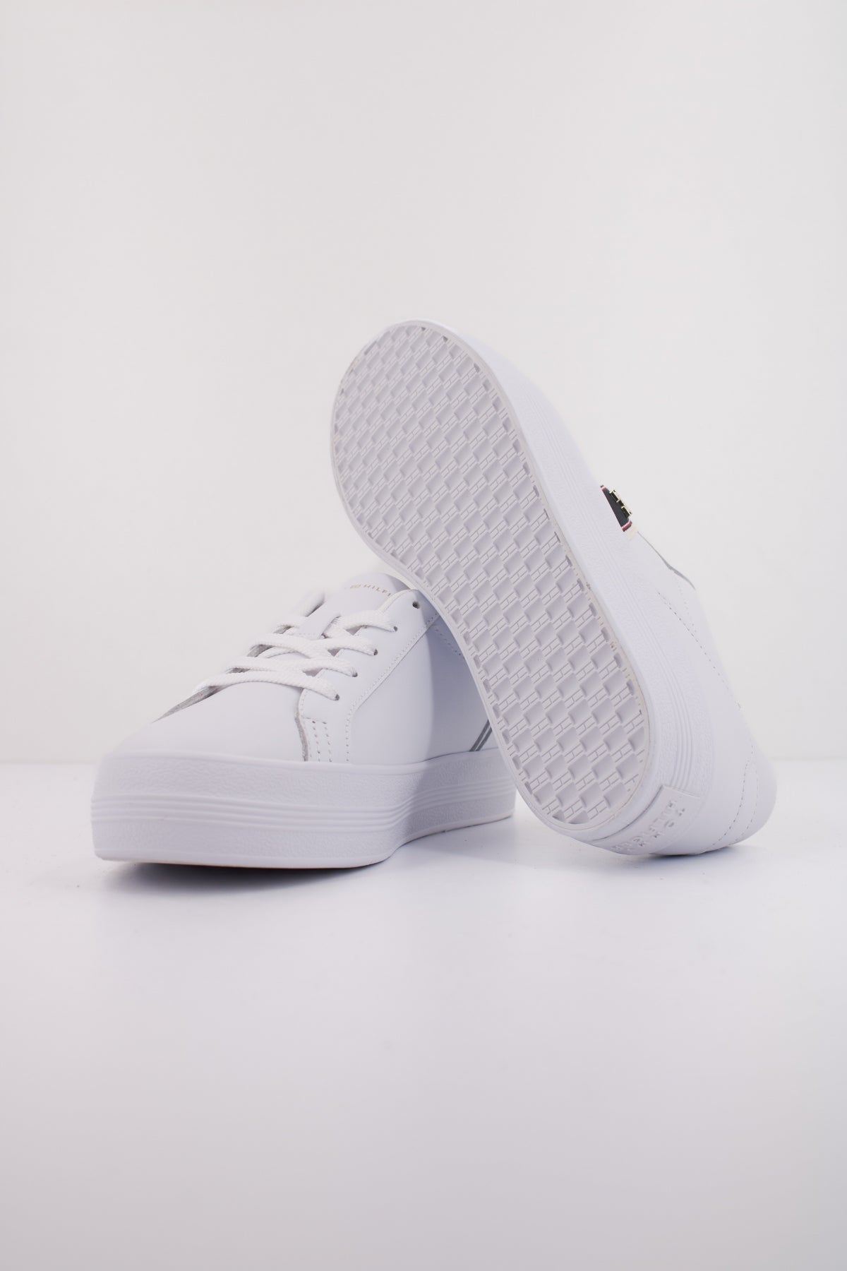 TOMMY HILFIGER KELSEY en color BLANCO  (5)