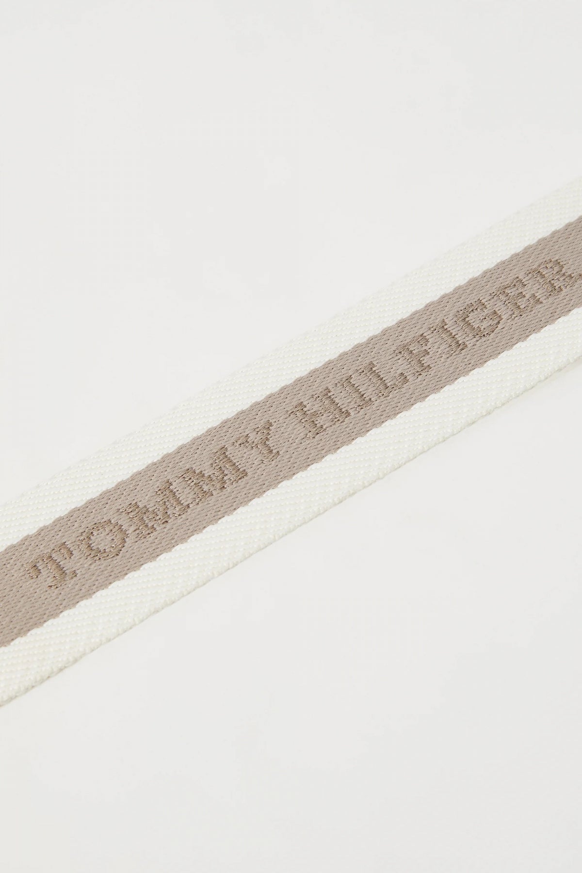 TOMMY HILFIGER TH LOGOTAPE MINI TOTE en color MARRON  (4)