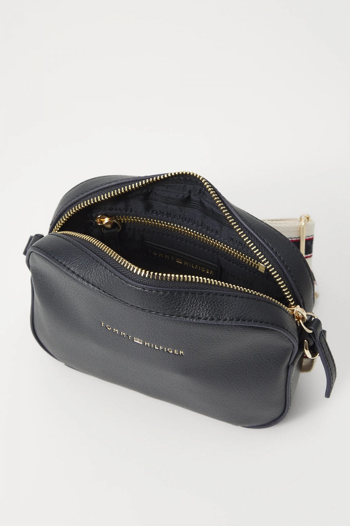 TOMMY HILFIGER TH LOGOTAPE CAMERA BAG en color AZUL  (3)