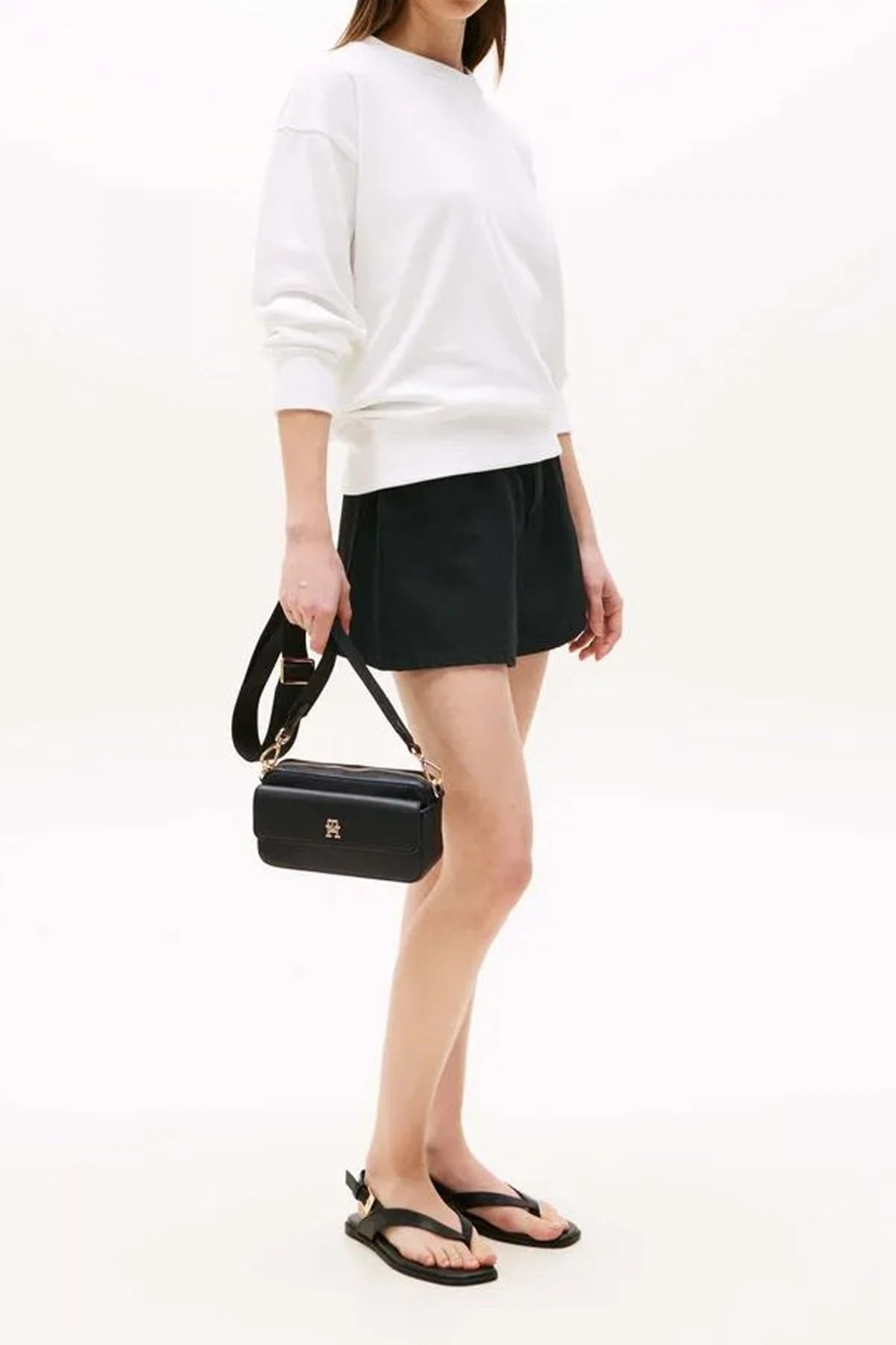 TOMMY HILFIGER TH DISTINCT CAMERA BAG en color NEGRO  (4)