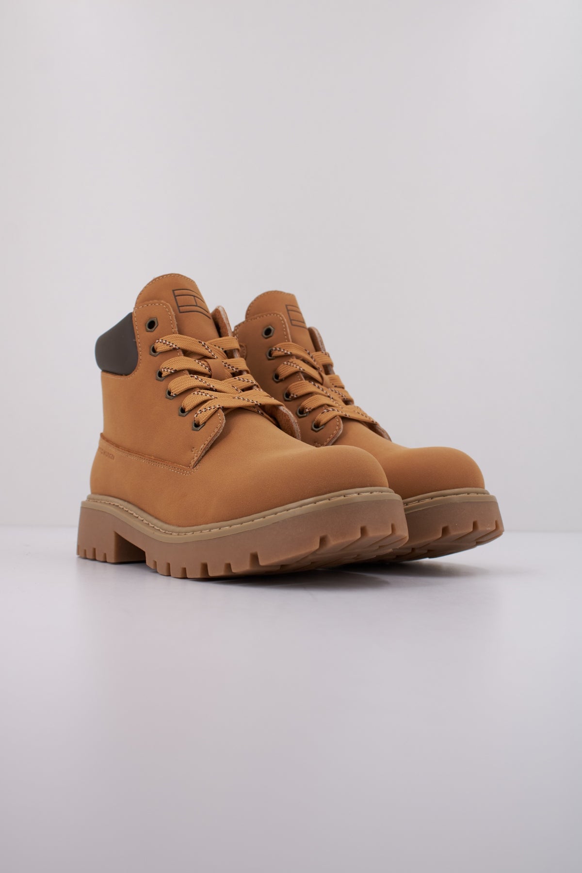 TOMMY HILFIGER BOOTIE BERTRAM en color MARRON CLARO  (2)