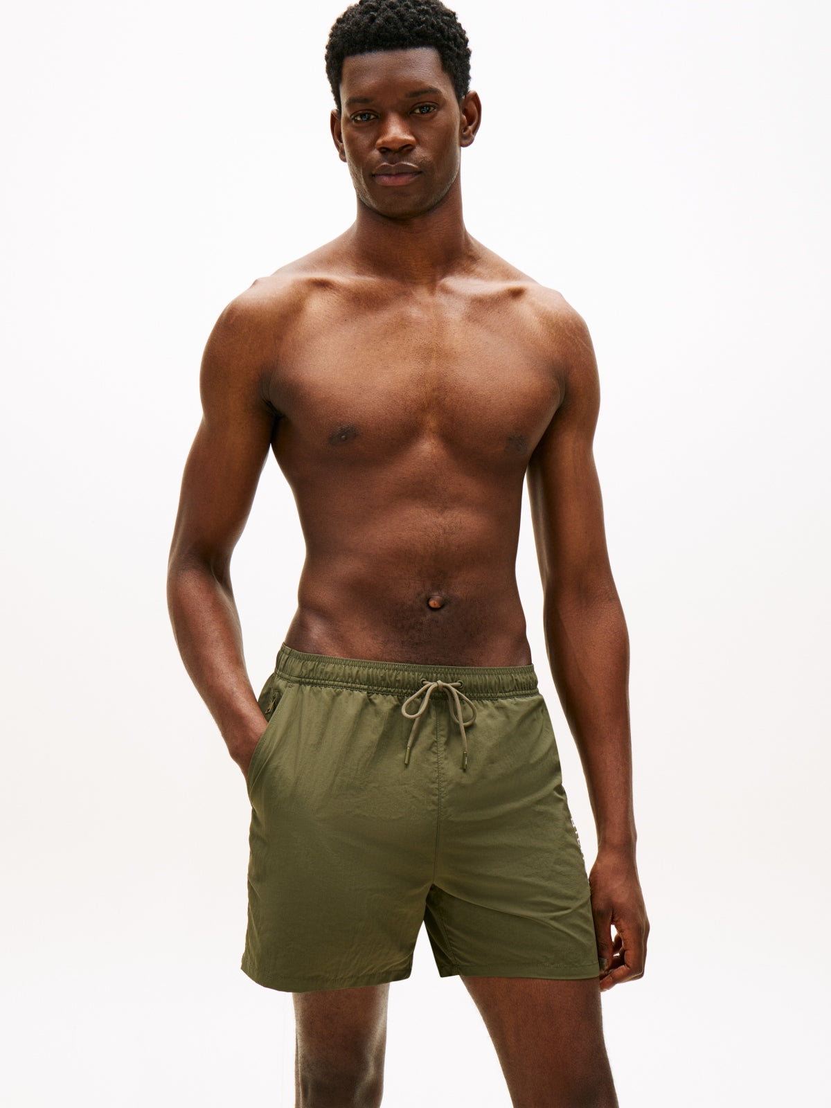 TOMMY HILFIGER UMUM  en color VERDE  (6)