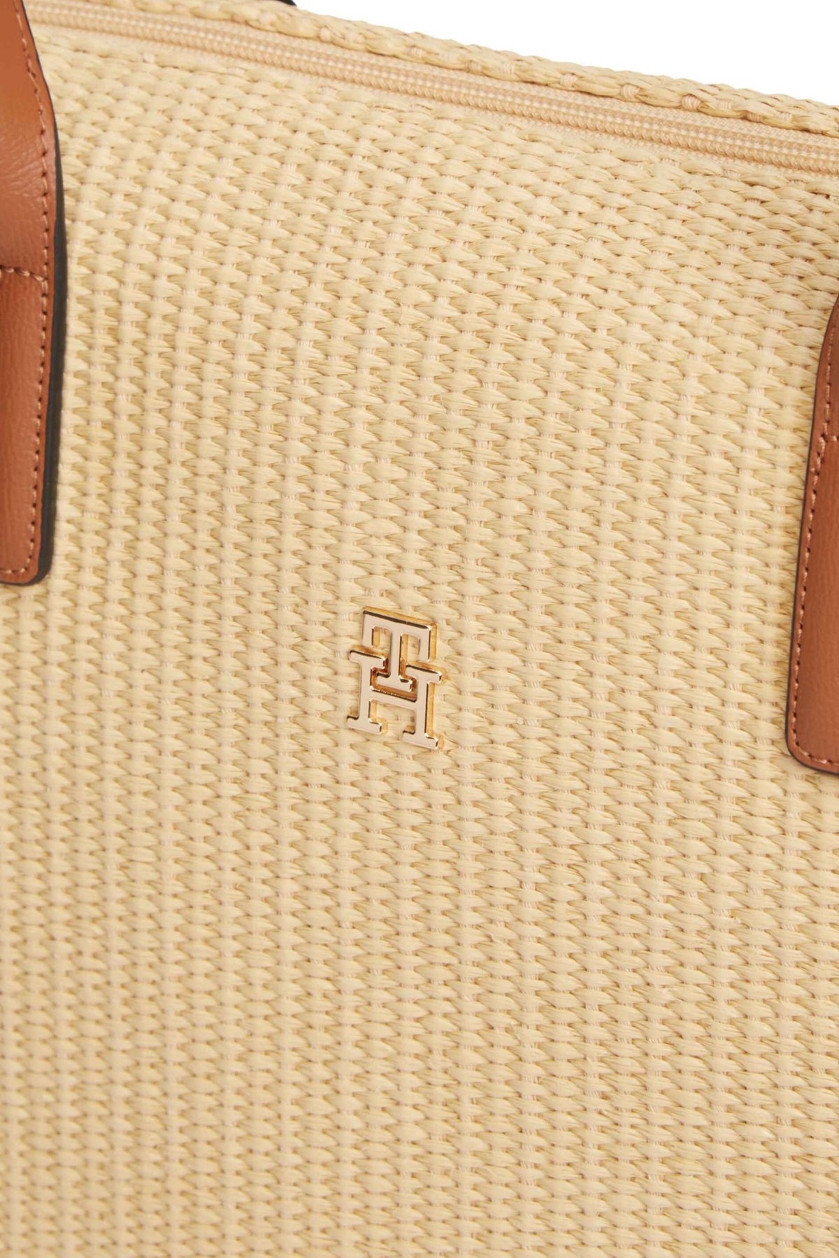 TOMMY HILFIGER AWAW en color BEIS  (4)