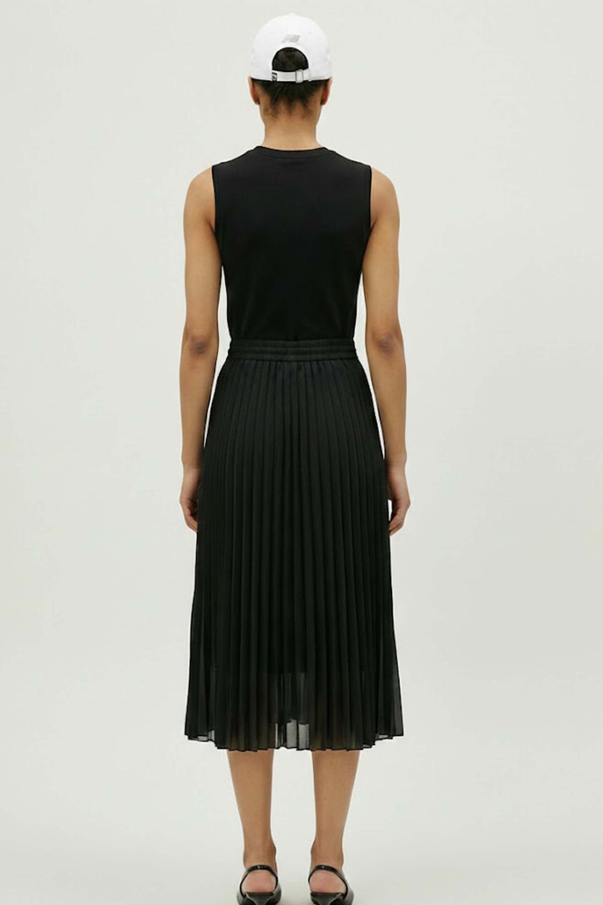 TOMMY HILFIGER WWWW  en color NEGRO  (2)