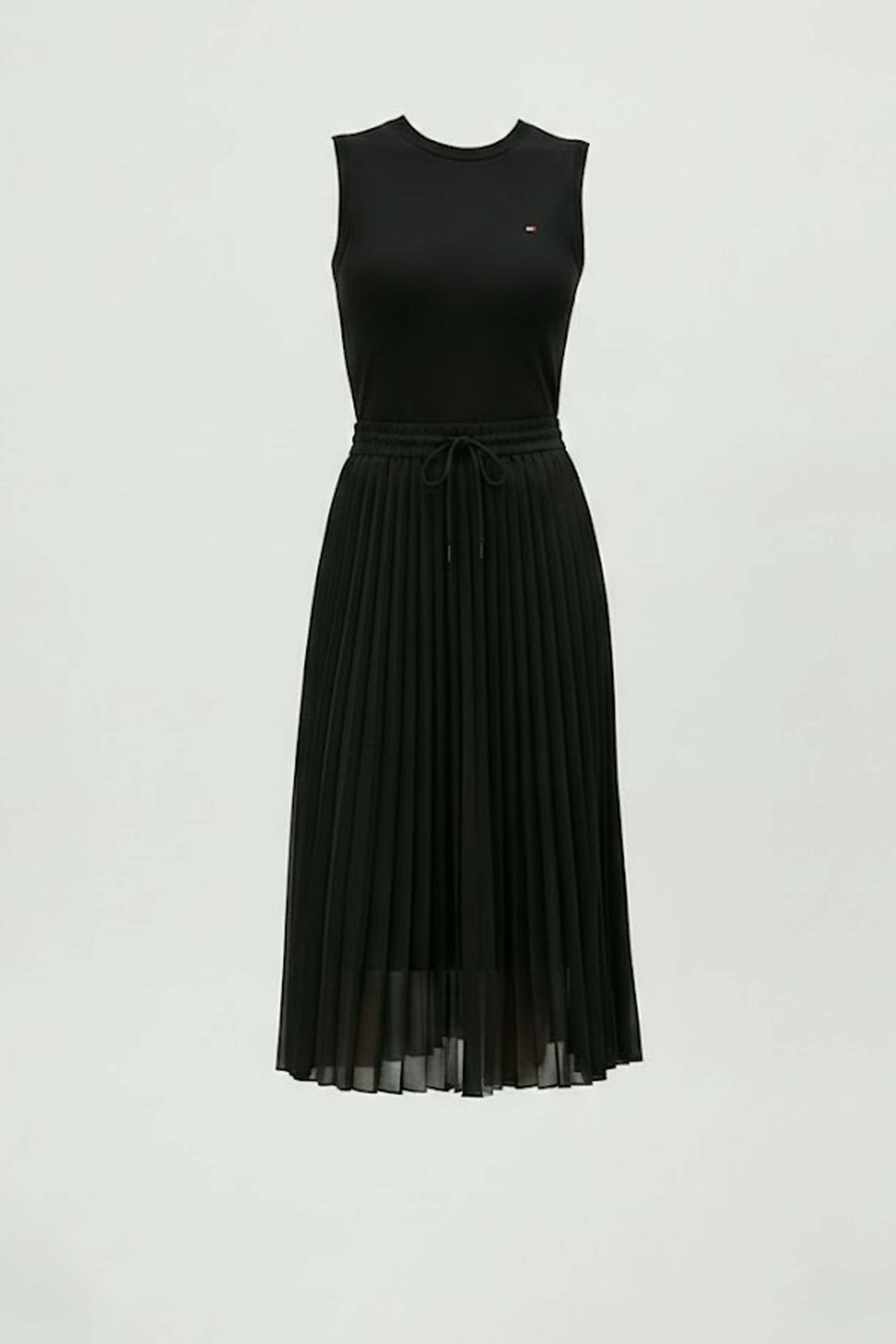 TOMMY HILFIGER WWWW  en color NEGRO  (3)