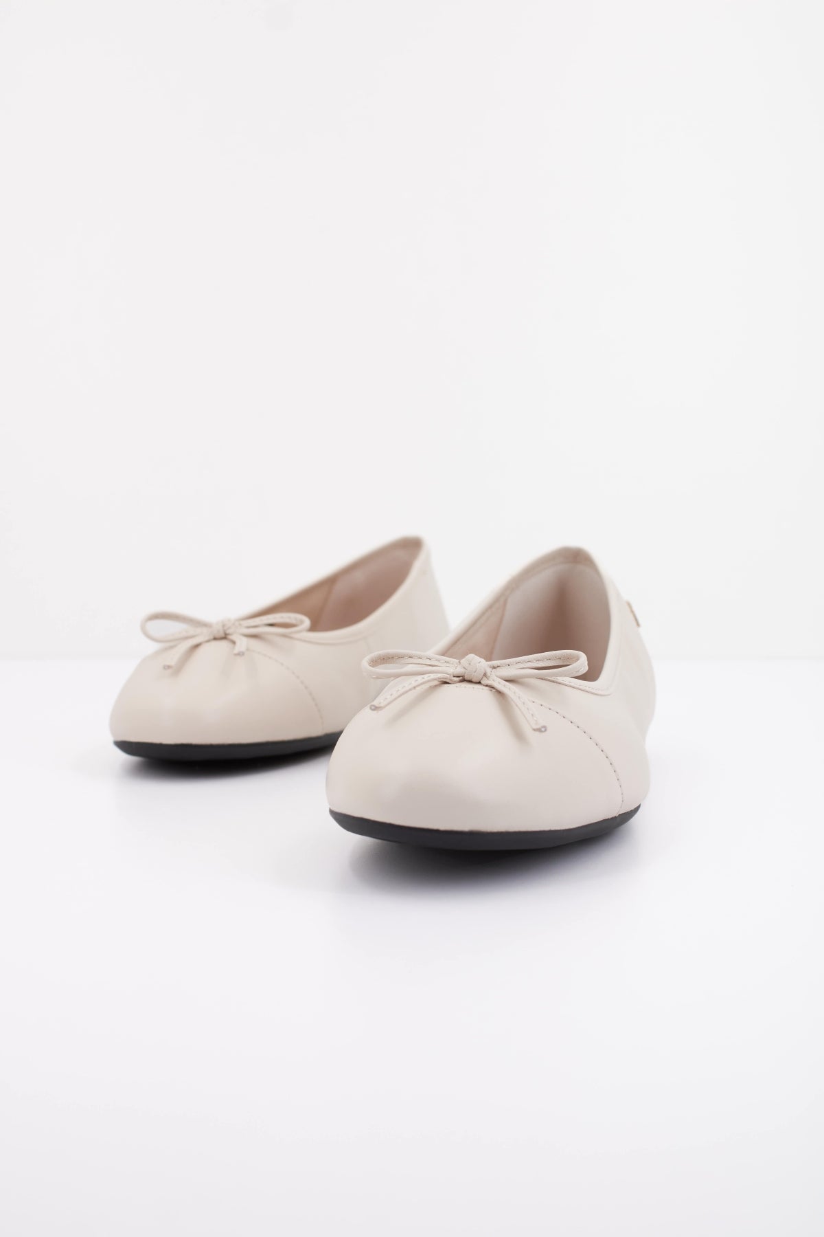 TOMMY HILFIGER MARTINA en color BLANCO  (2)