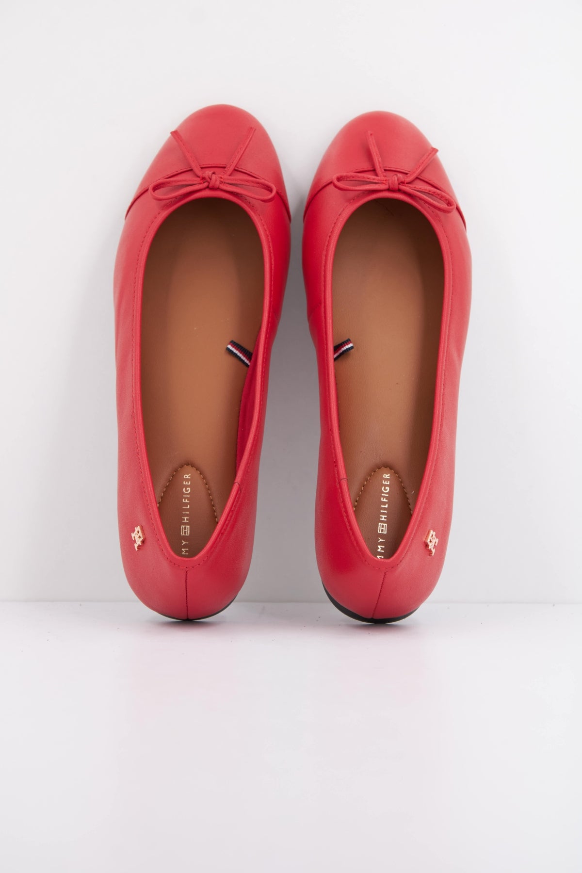TOMMY HILFIGER MARTINA en color ROJO  (3)