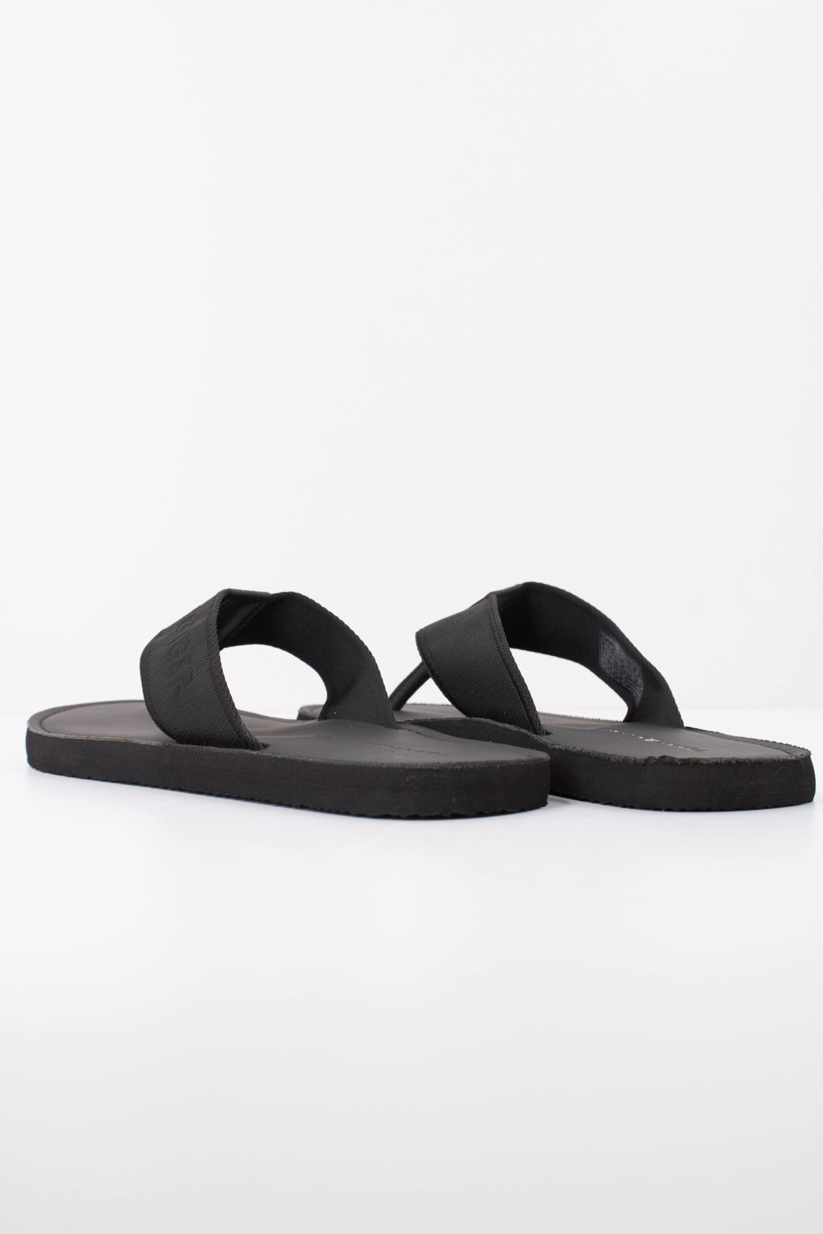 TOMMY HILFIGER HILFIGER LEATHER BEACH en color NEGRO  (4)