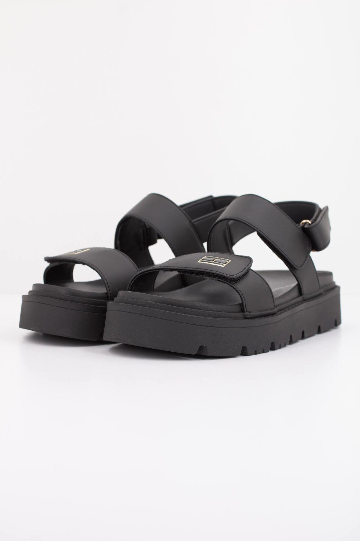 TOMMY HILFIGER SANDALIA TIRA ADHESIVA en color NEGRO  (2)
