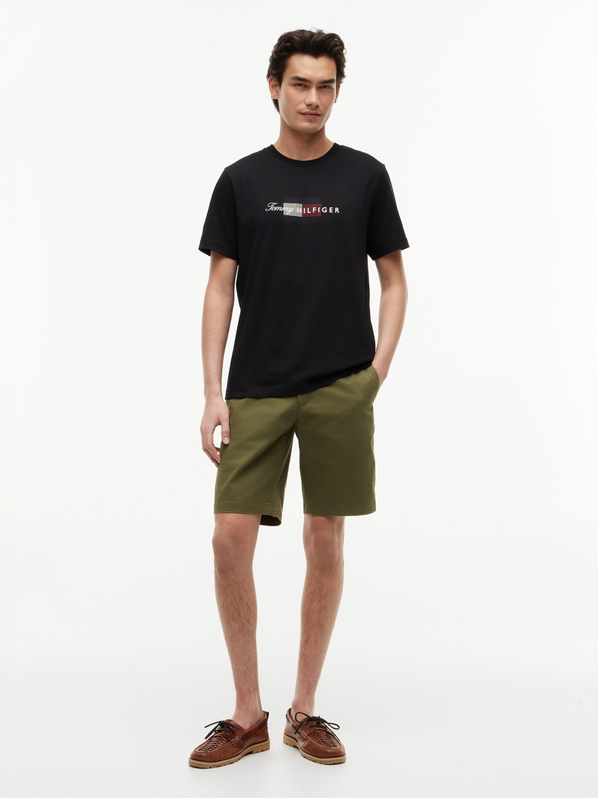 TOMMY HILFIGER MWMW SCRIPT FLAG REGULAR TEE en color NEGRO  (1)