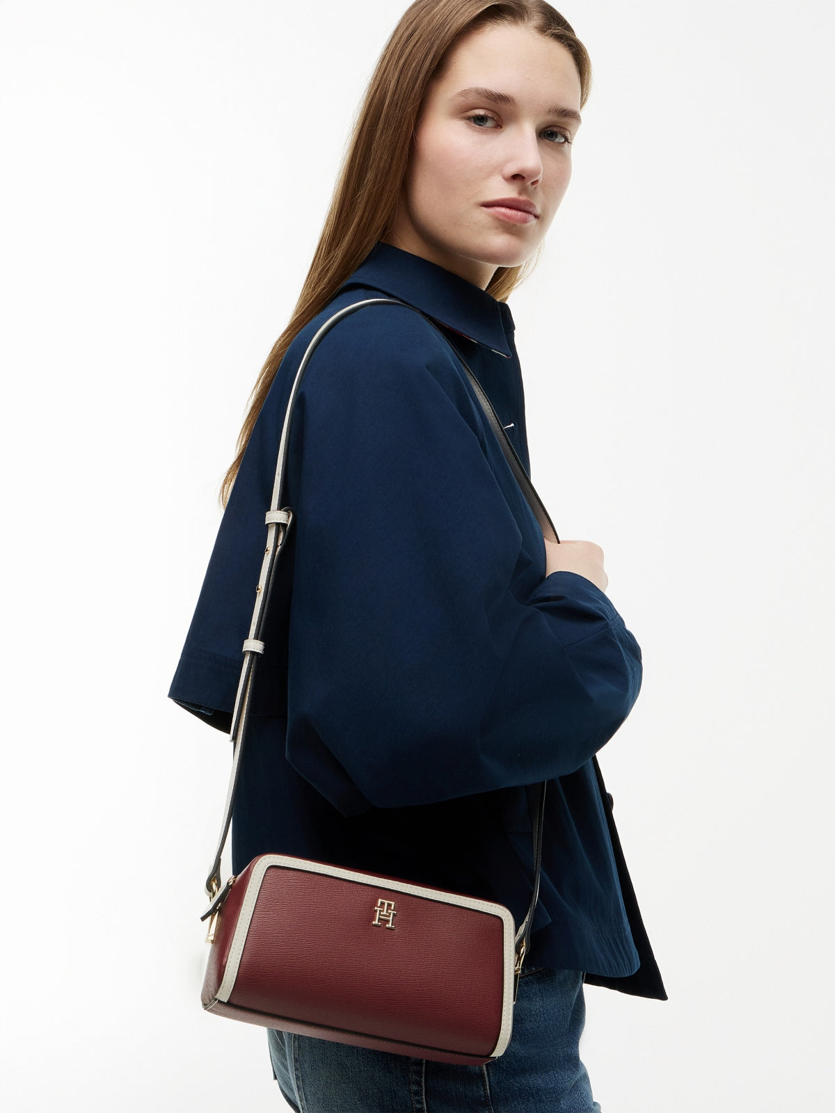 TOMMY HILFIGER AWAW TH GRACE en color MARRON  (1)