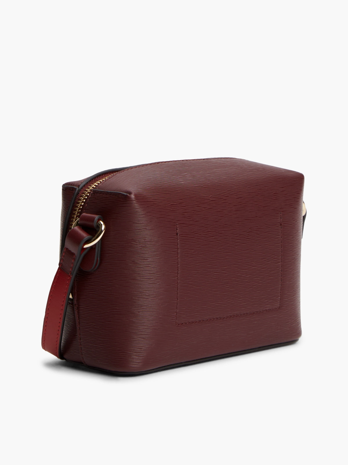 TOMMY HILFIGER AWAW TH MODERN CAMERA BAG en color BURDEOS  (2)
