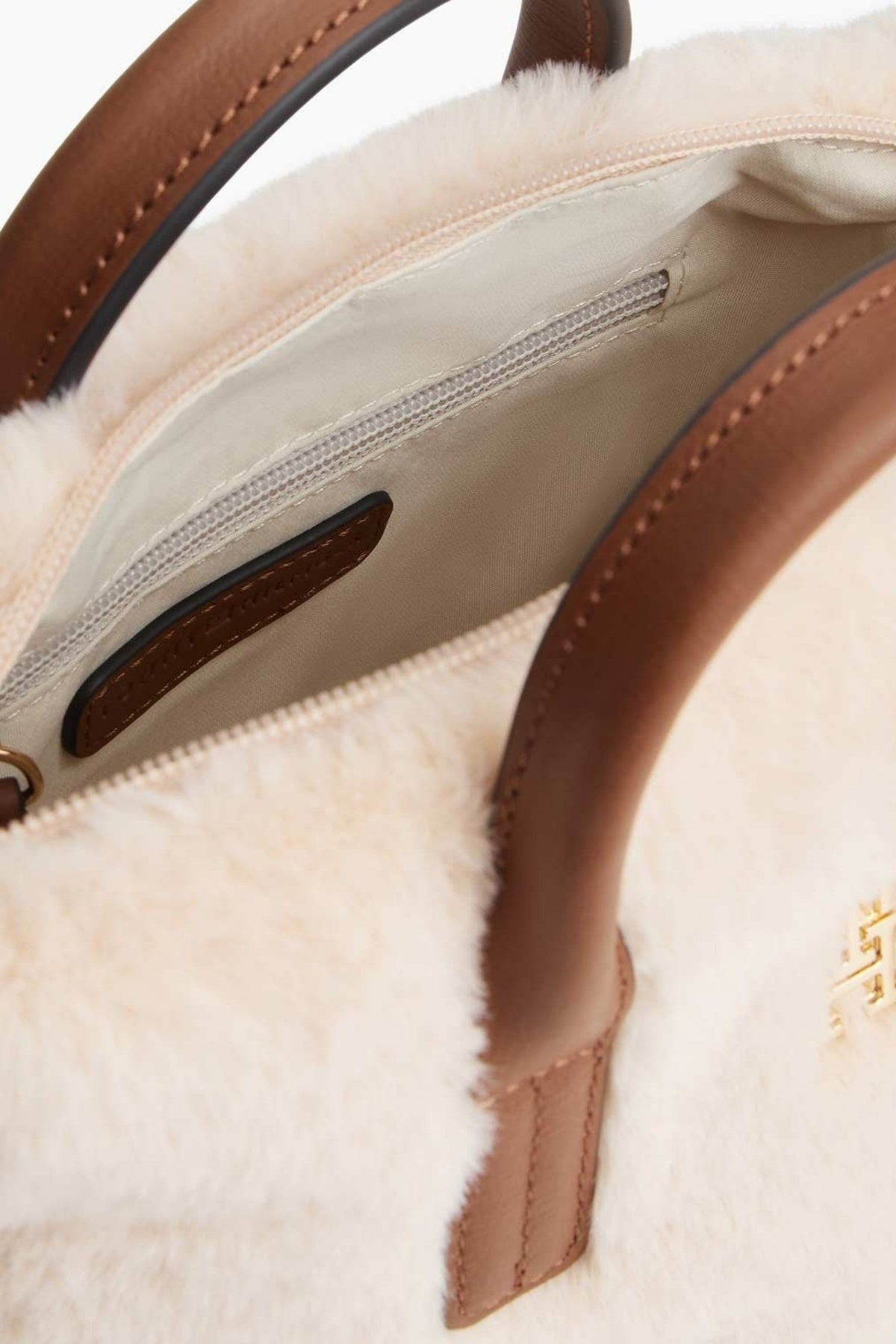 TOMMY HILFIGER AWAW POPETTE MICRO TOTE FAUX en color BLANCO  (4)