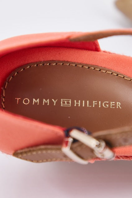 TOMMY HILFIGER  BASIC OPEN TOE MID WEDGE en color NARANJA  (4)