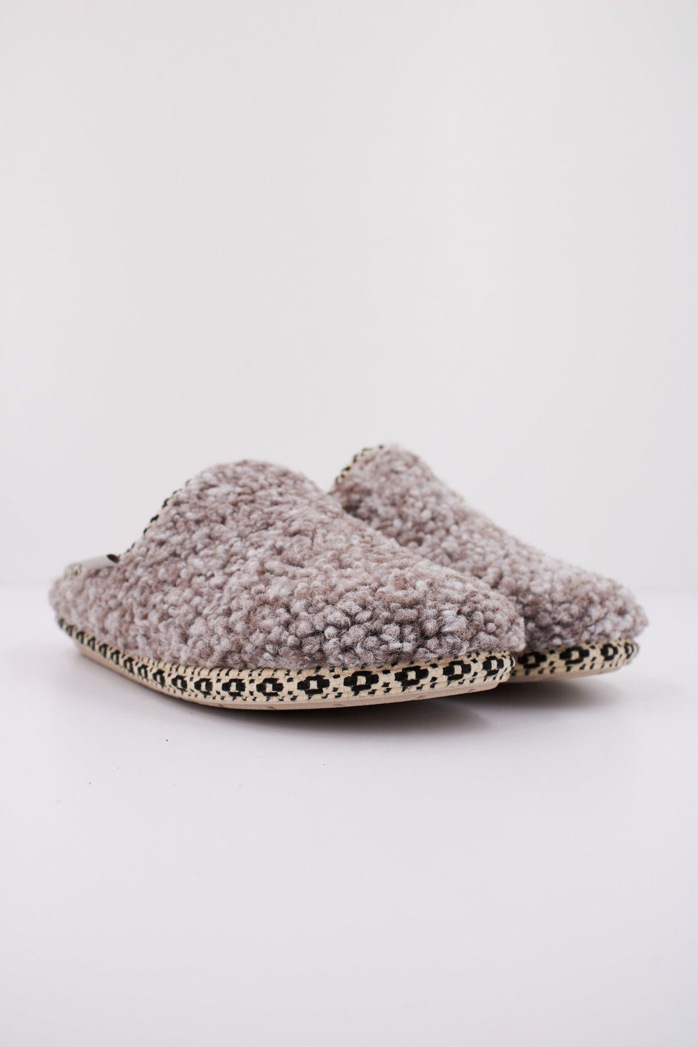 TONI PONS DARLA SB en color GRIS  (2)