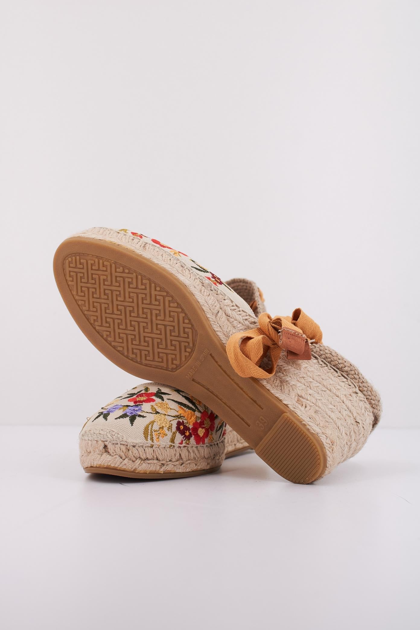 TONI PONS CASTELL en color FLORAL  (5)