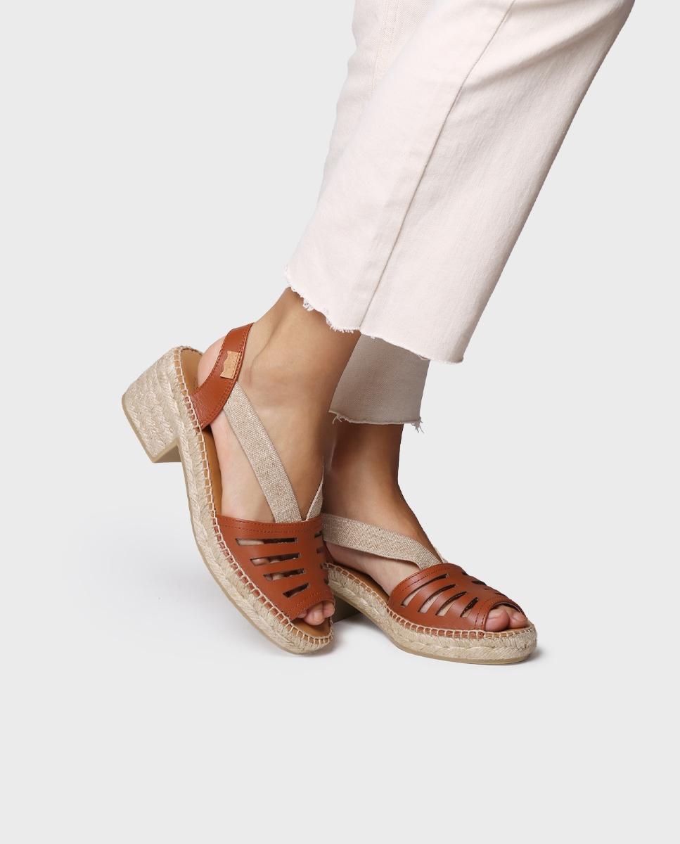 TONI PONS  en color MARRON  (4)