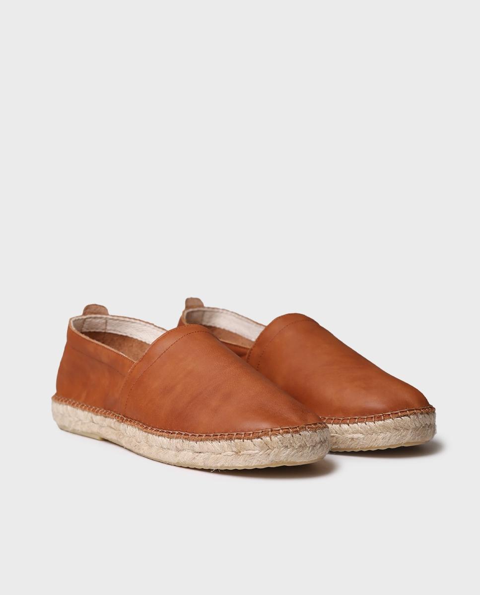TONI PONS  en color MARRON CLARO  (2)
