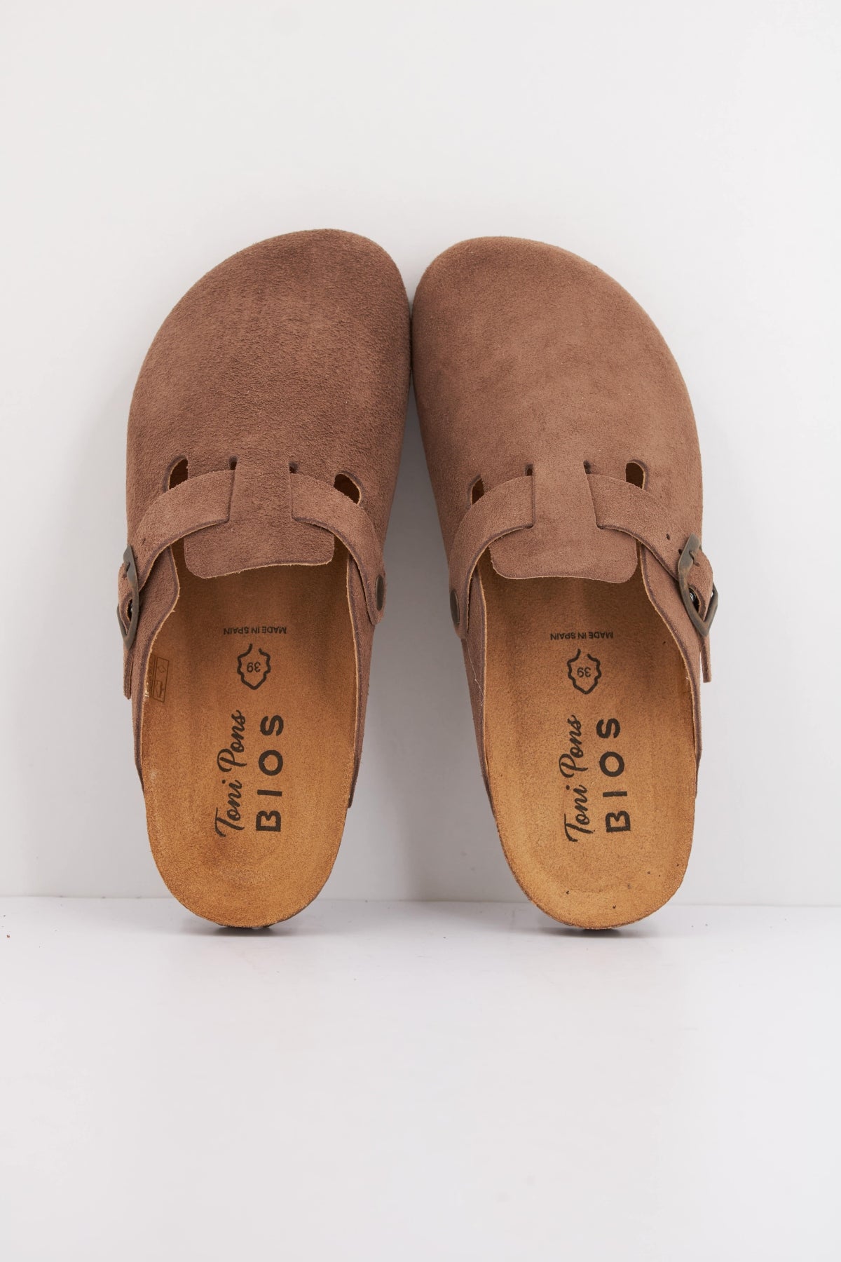 TONI PONS GEMINA Q en color MARRON  (3)