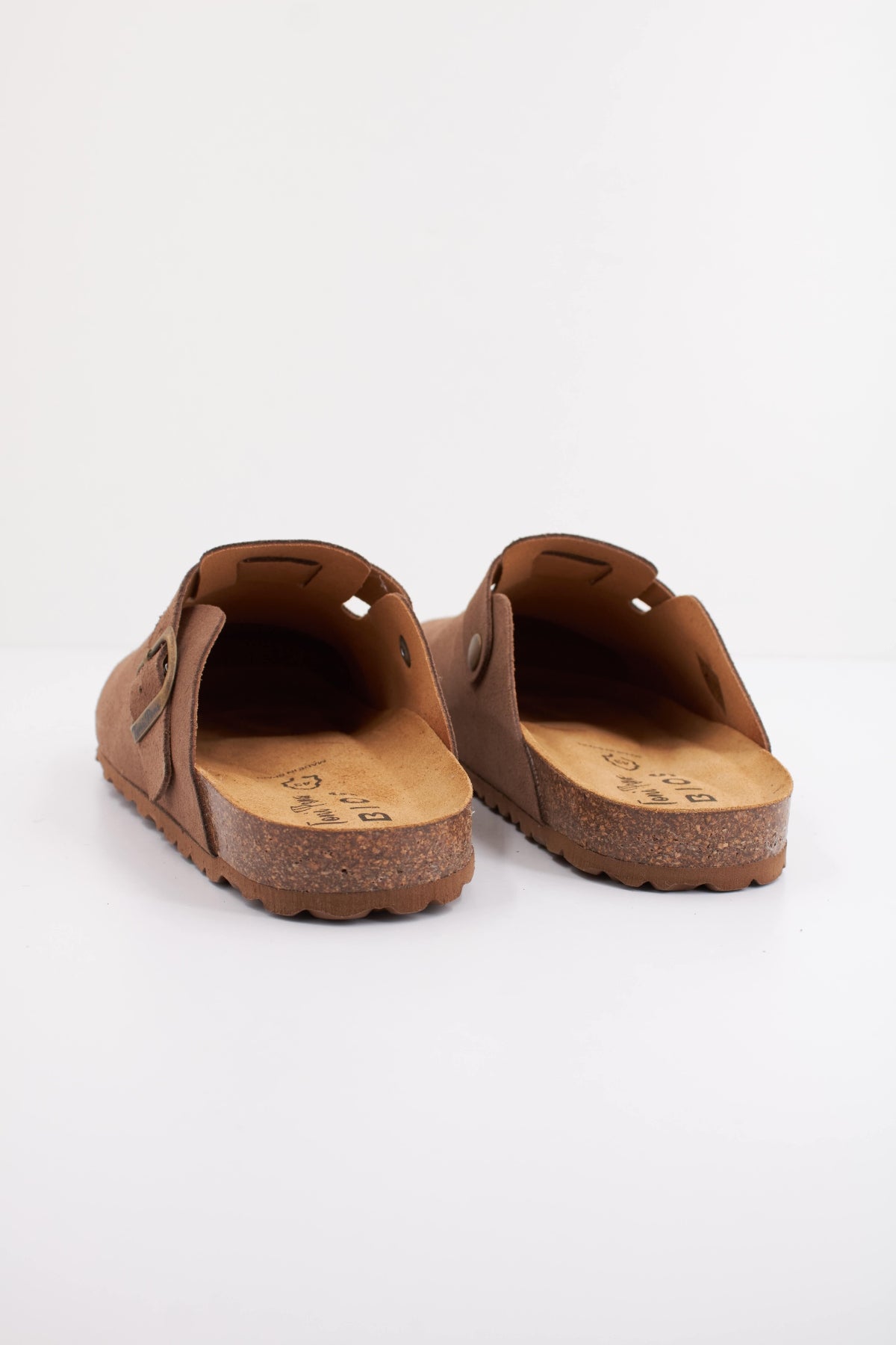 TONI PONS GREGOR Q en color MARRON  (4)