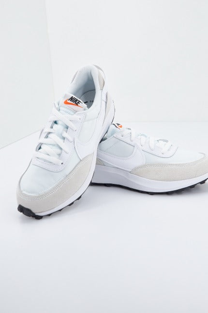 NIKE WAFFLE DEBUT en color BLANCO  (2)