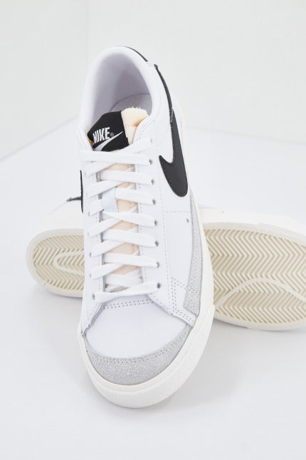 NIKE BLAZER LOW ' en color BLANCO  (3)