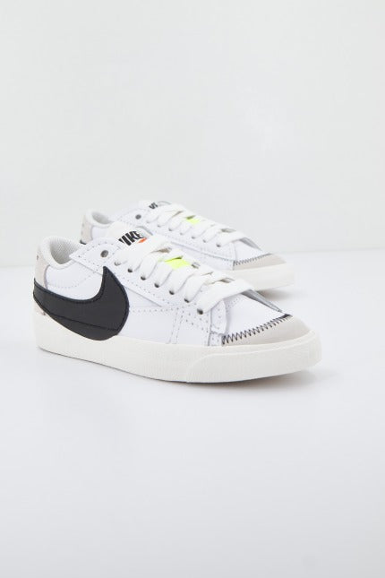 NIKE DQ  en color BLANCO  (1)