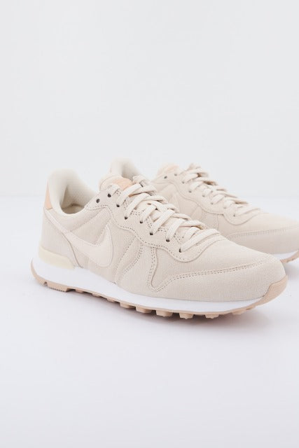 NIKE INTERNATIONALIST C en color BEIS  (1)