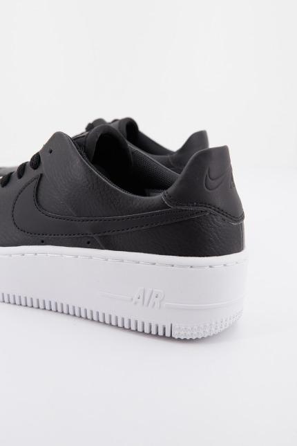 NIKE AF SAGE LOW en color NEGRO  (3)