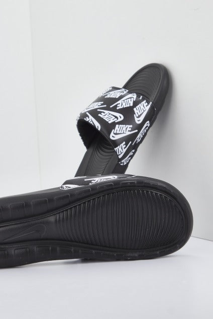 NIKE CN en color NEGRO  (4)