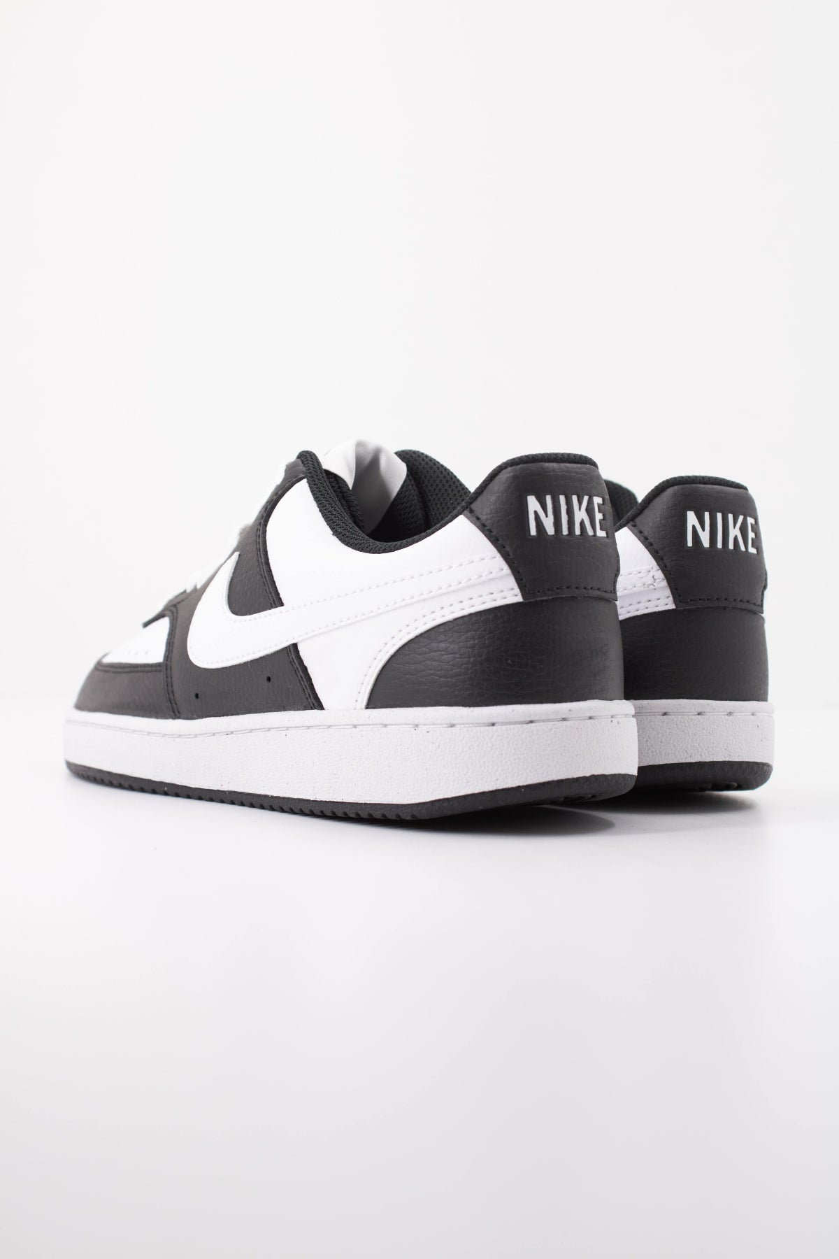 NIKE W NIKE COURT VISION LO NN en color NEGRO  (4)