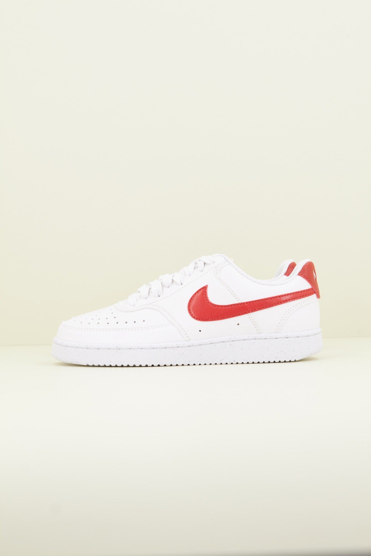 NIKE COURT VISION LOW BE WOM en color BLANCO  (1)